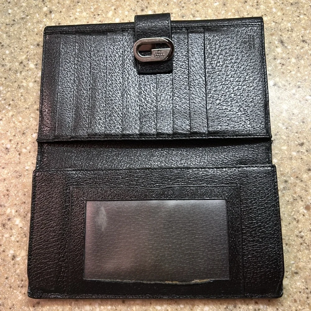 GUCCI Authentic black long wallet
